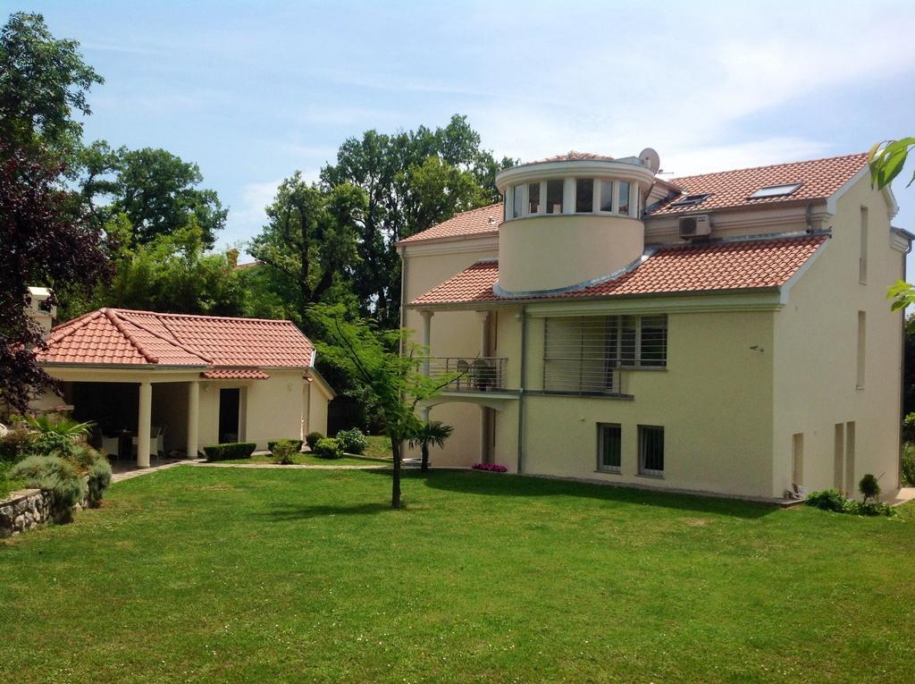 Apartments Villa Majda Matulji Exterior photo