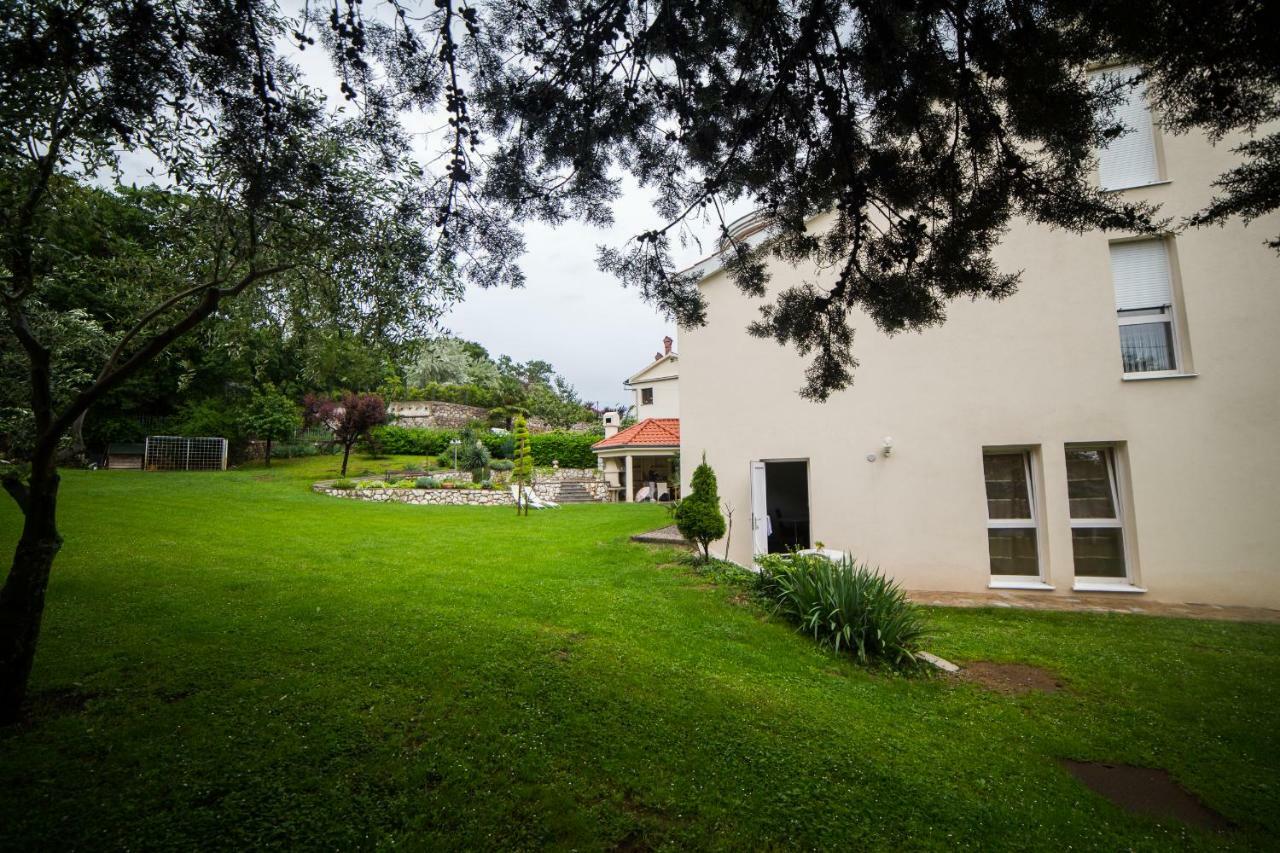 Apartments Villa Majda Matulji Exterior photo
